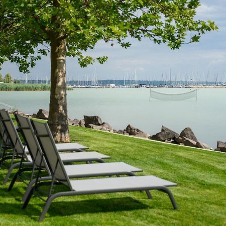 Kenese Bay Garden Resort & Conference Balatonkenese Esterno foto