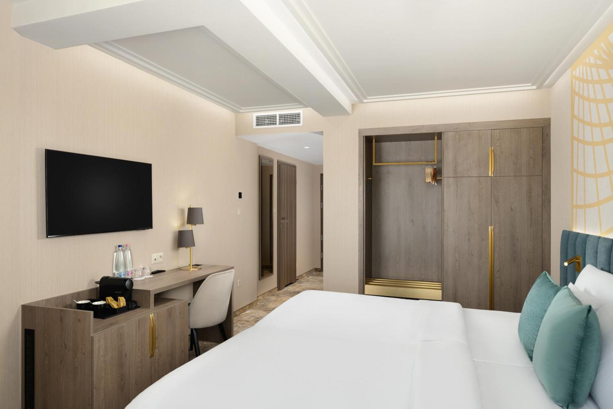 Kenese Bay Garden Resort & Conference Balatonkenese Esterno foto